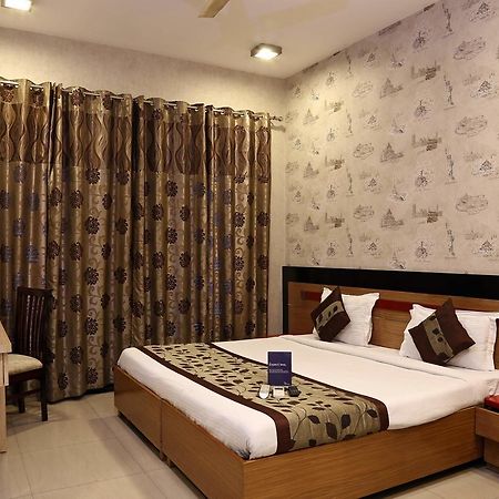 Fabhotel Signature Cyber Park Delhi  Eksteriør billede