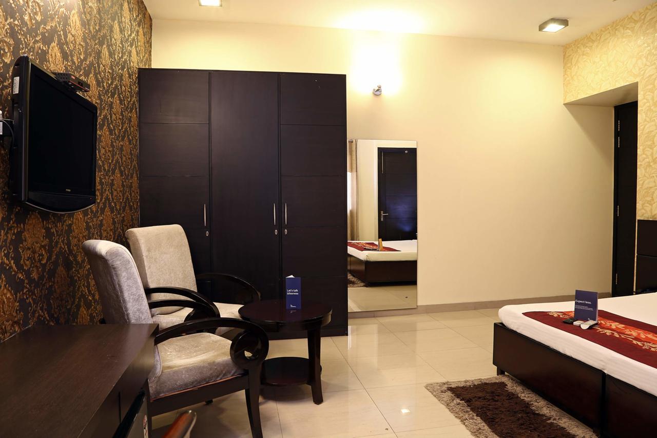 Fabhotel Signature Cyber Park Delhi  Eksteriør billede
