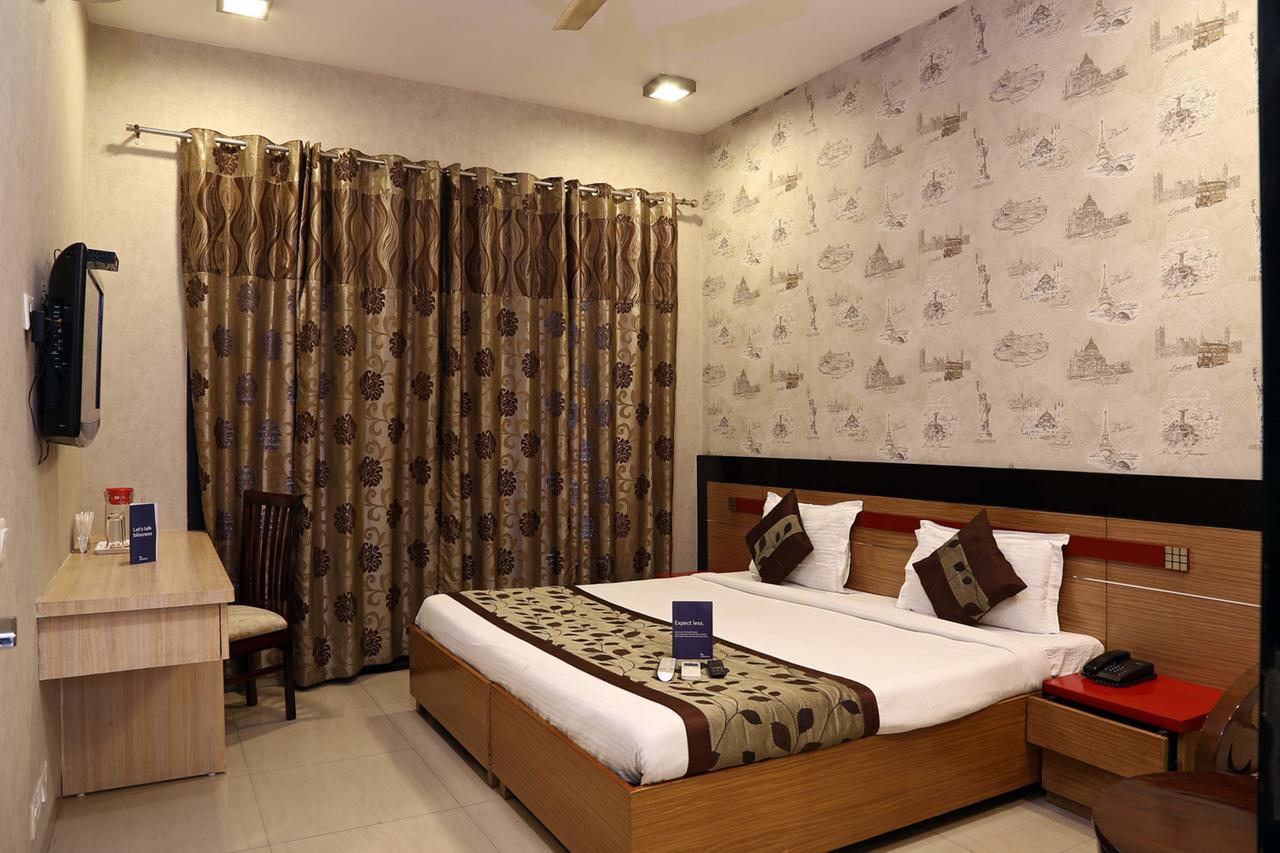 Fabhotel Signature Cyber Park Delhi  Eksteriør billede