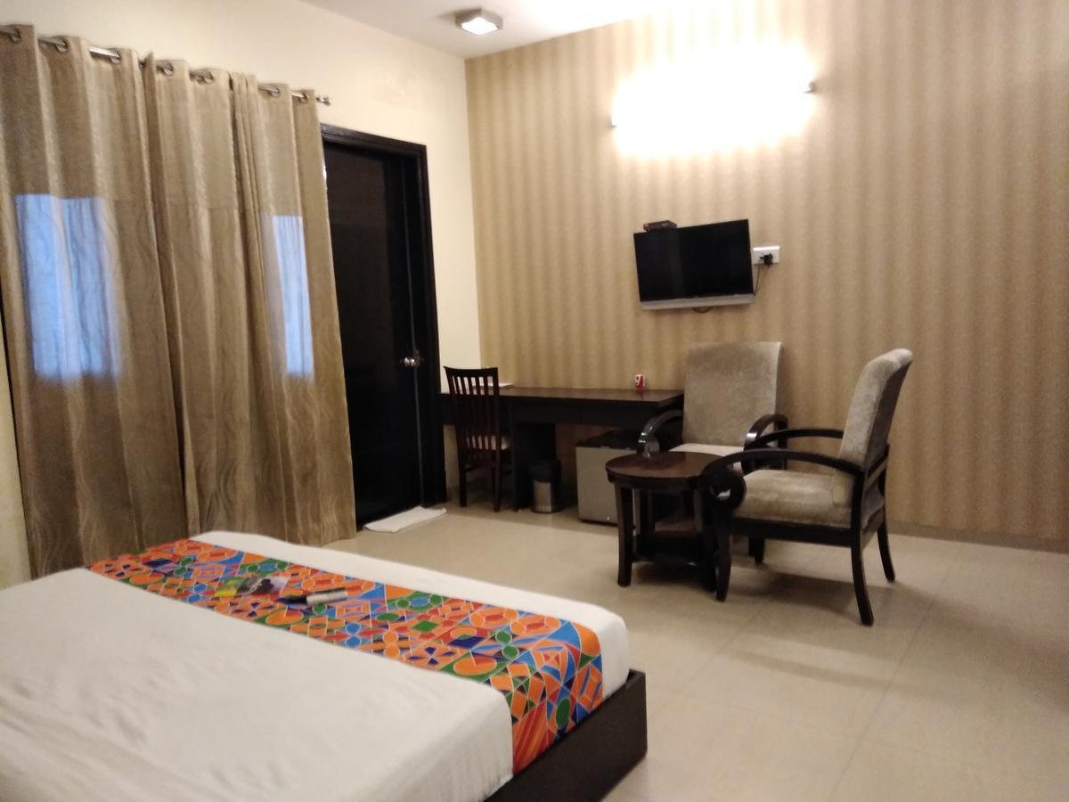 Fabhotel Signature Cyber Park Delhi  Værelse billede