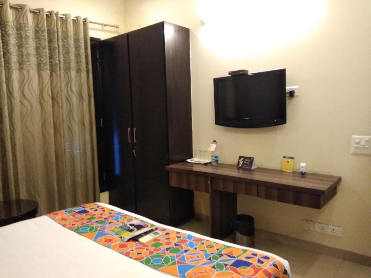 Fabhotel Signature Cyber Park Delhi  Værelse billede