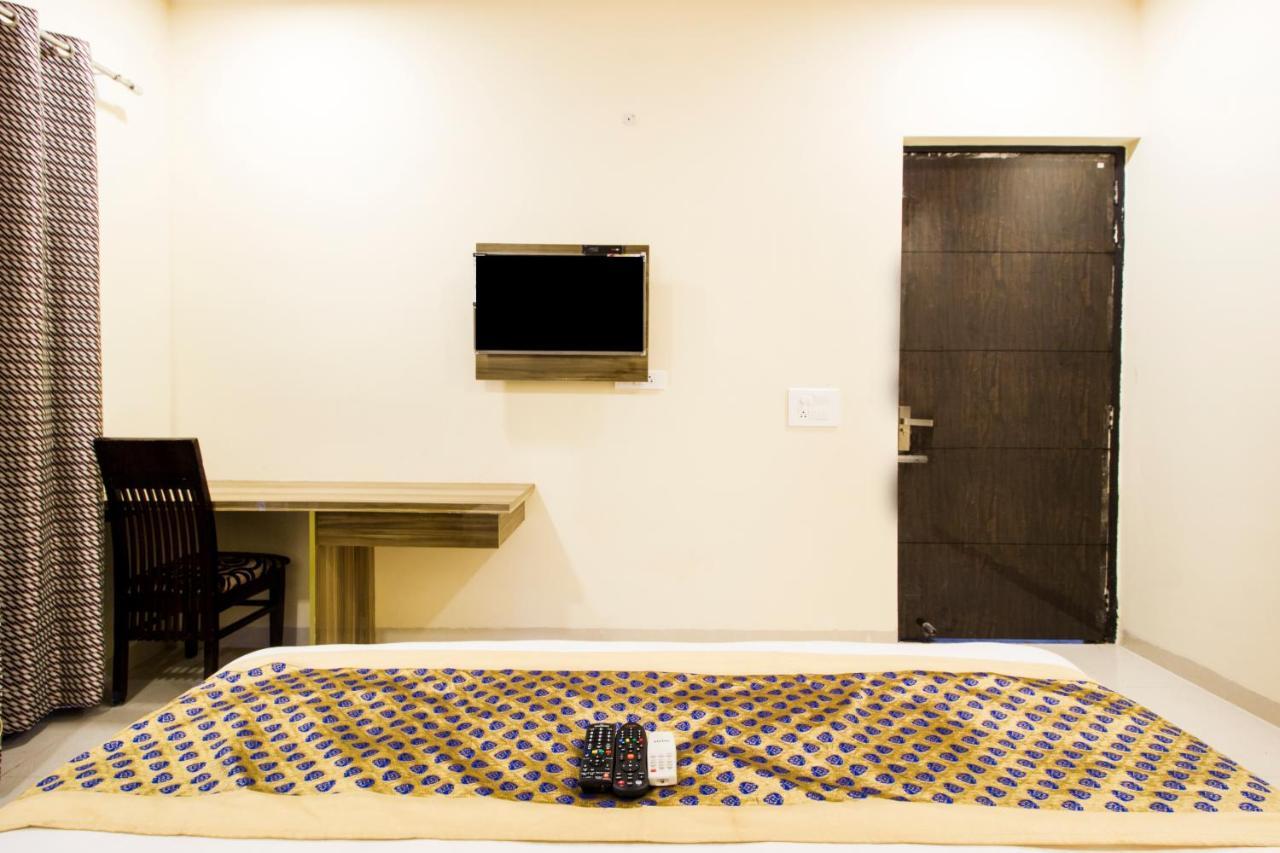 Fabhotel Signature Cyber Park Delhi  Eksteriør billede
