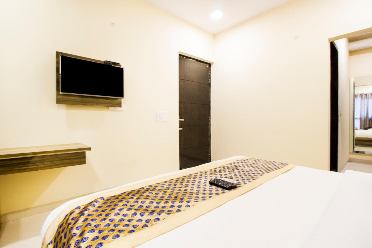 Fabhotel Signature Cyber Park Delhi  Eksteriør billede