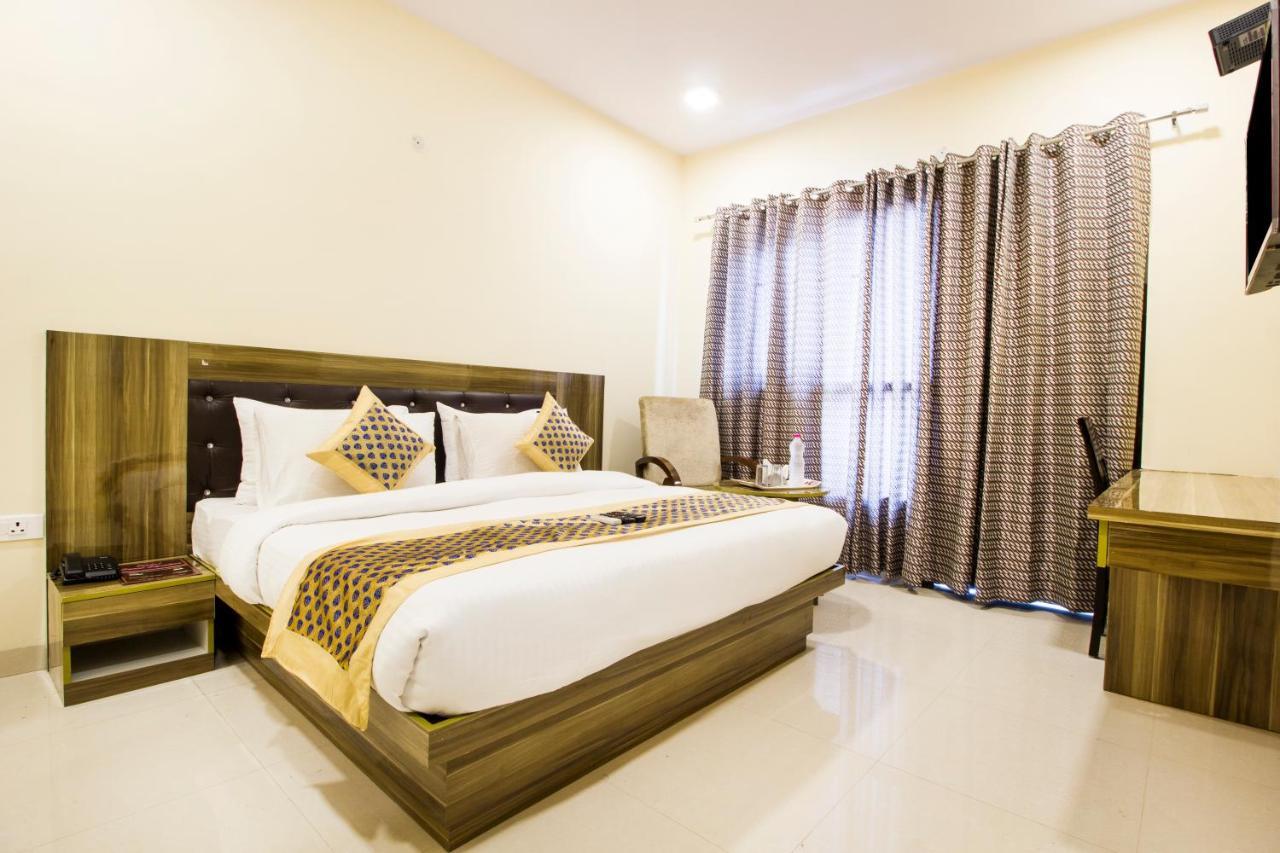 Fabhotel Signature Cyber Park Delhi  Eksteriør billede