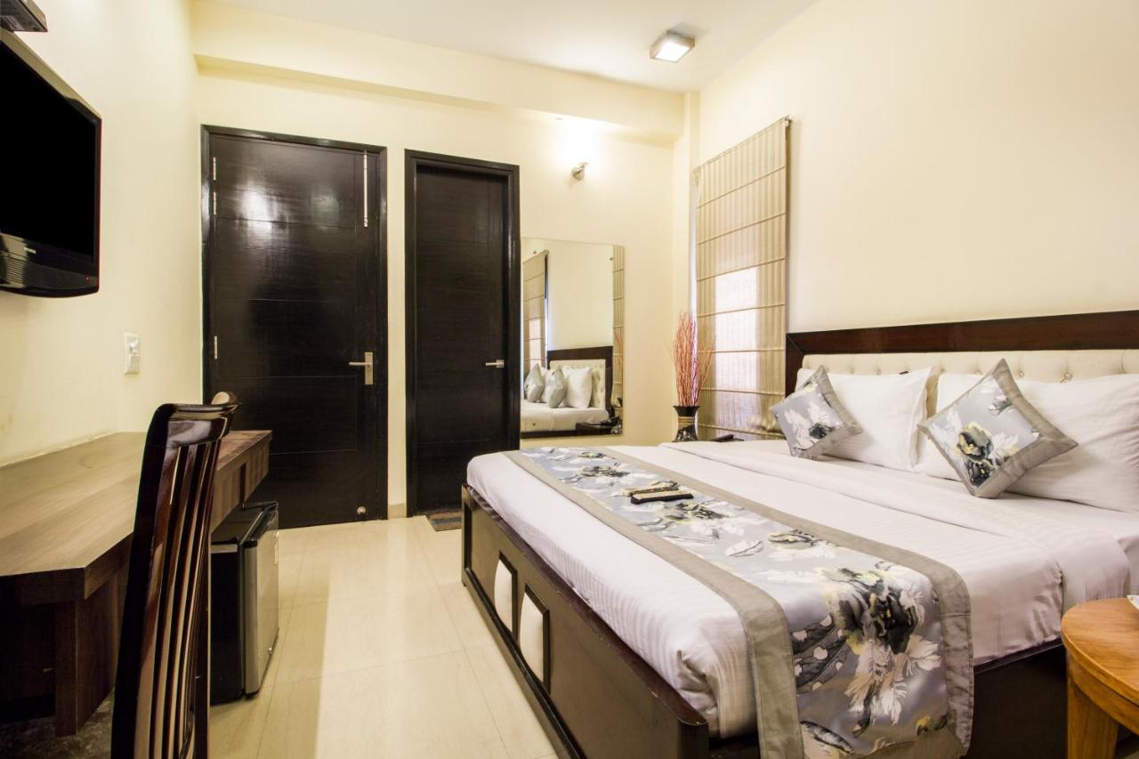 Fabhotel Signature Cyber Park Delhi  Eksteriør billede